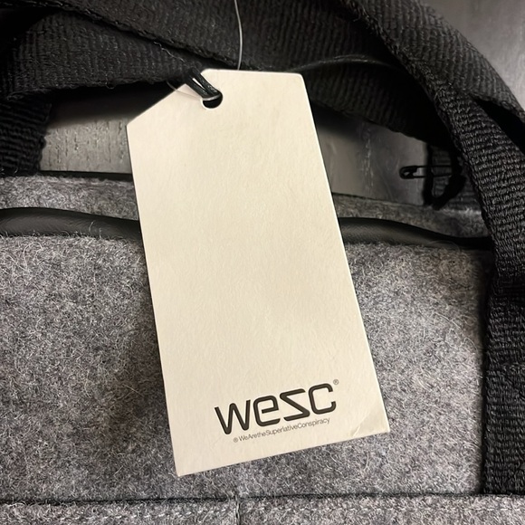 wesc Lee Unisex Messenger Bag NWT - Picture 7 of 9